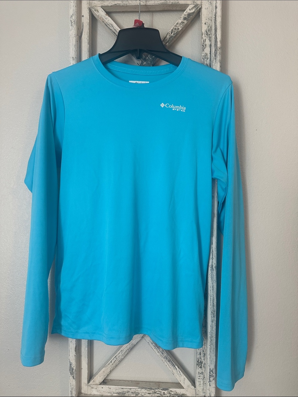 Columbia Long-Sleeve Performance Tee - Bright Turquoise